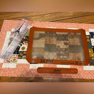 SILPAT® Baking Sheet Medium Size
Fits 10” × 15" Pan 🍪